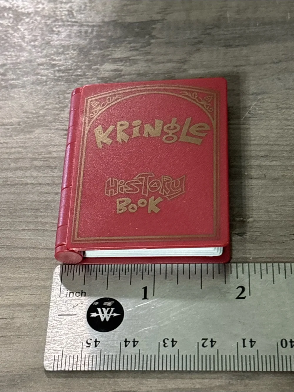 Kringle History Book Memory Lane Santa Claus is Comin’ to Town PRE OWNED Vintage